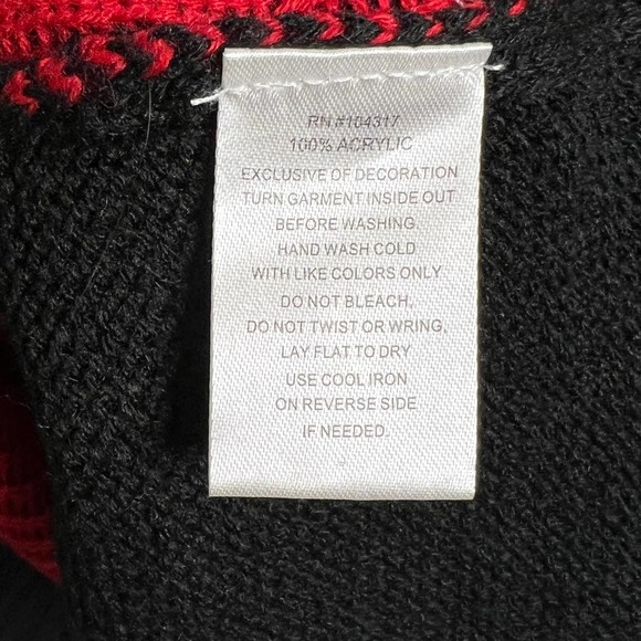 Derek Heart Black Sweater with Red Accents - Picture 5 of 5